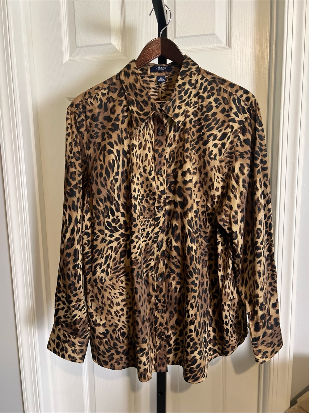 Woman’s Chaps Button Down Blouse Leopard Design Size 2X